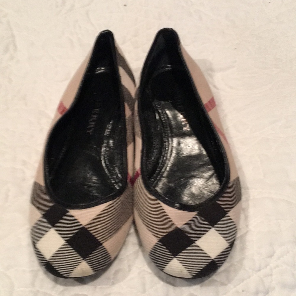 Burberry flats